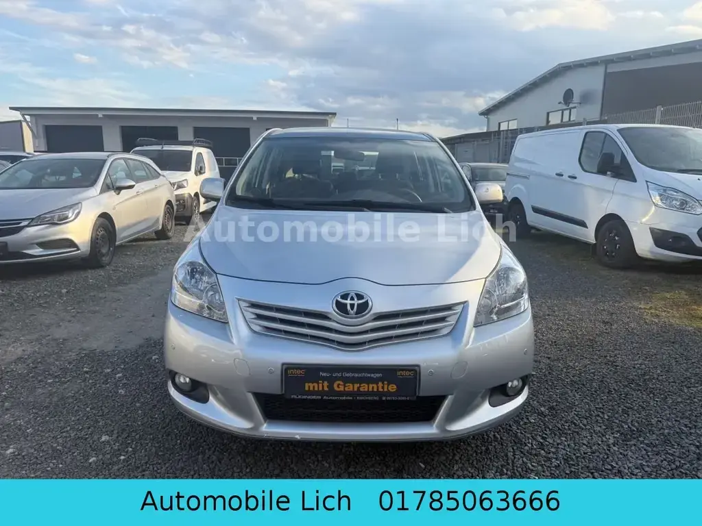 Main__Slider__Photo:Toyota Verso Edition 2Hand Euro5 Klima Pano 12/2010-1