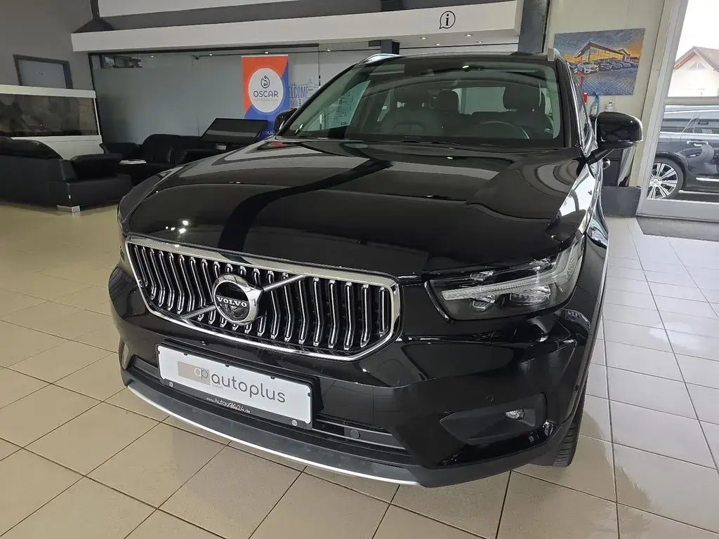 Main__Slider__Photo:Volvo XC40 B4 Inscription ACC 360° Leder E-Sitze LED 01/2022-1