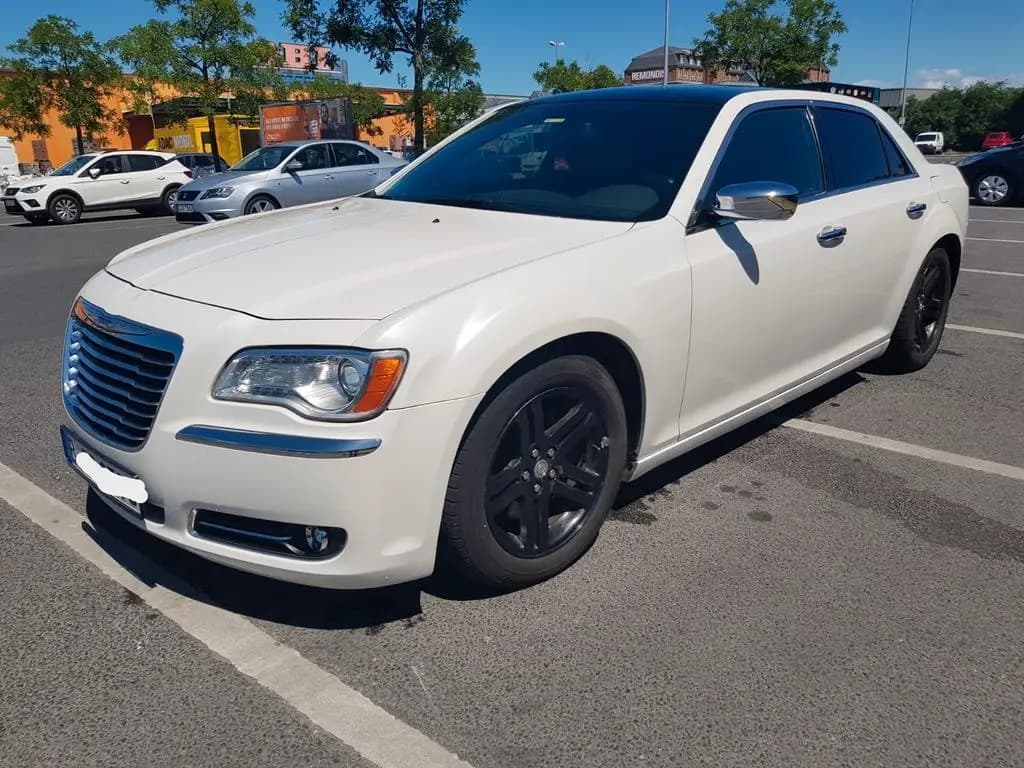 Main__Slider__Photo:Chrysler 300C 5.7l V8 Hemi 07/2013-0
