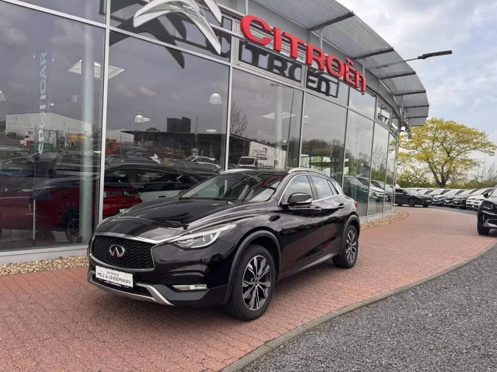 Main__Slider__Photo:Infiniti QX30 2.2d Premium 09/2016-0