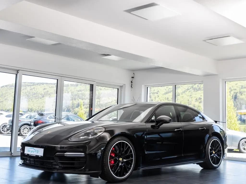 Main__Slider__Photo:Porsche Panamera GTS HA-Lenk/HeadUp/Matrix/Pano/BOSE 12/2018-0
