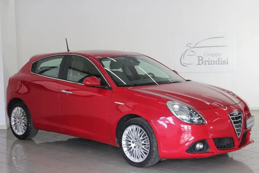 Main__Slider__Photo:Alfa Romeo Giulietta ROMEO - Giulietta - 1.6 JTDm-2 105 CV Disti 01/2014-0