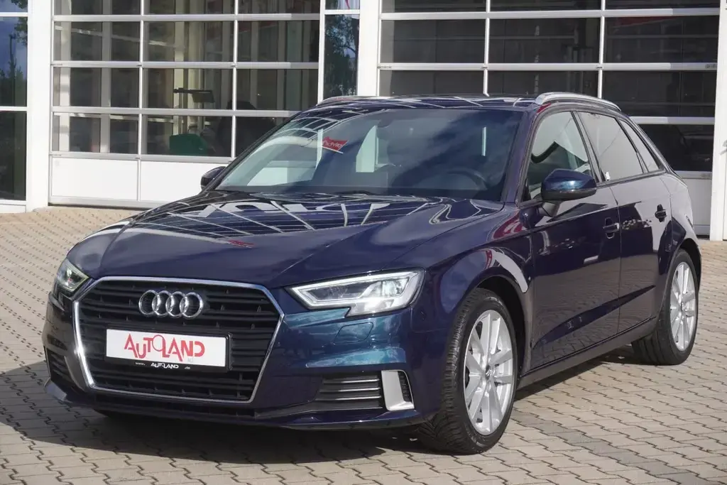 Main__Slider__Photo:Audi A3 Sportback 1.4 TFSI sport LED Navi Sitzheizung 11/2016-1