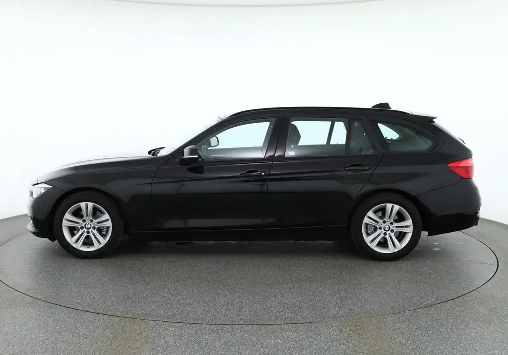 Main__Slider__Photo:BMW 3 Series 320i Touring Sport Line LED Navi Sitzheizung PDC 03/2019-1