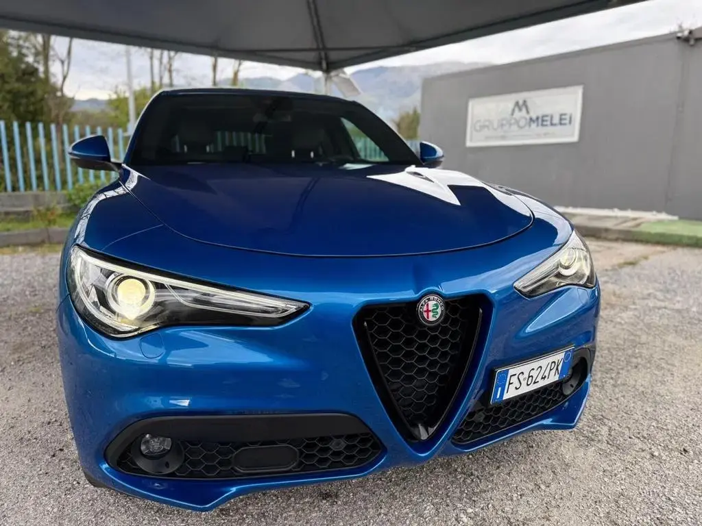 Main__Slider__Photo:Alfa Romeo Stelvio Stelvio 2.2 Turbodiesel 210 CV AT8 Q4 Super 10/2018-1