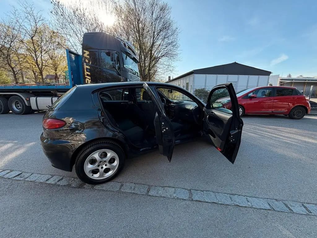 Main__Slider__Photo:Alfa Romeo 147 Top Zustand Tuv 03/2028 Zah... 04/2008-0