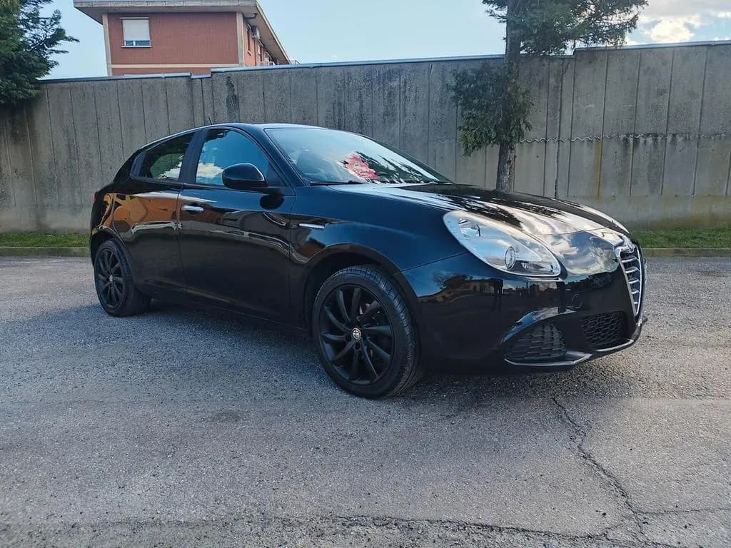 Main__Slider__Photo:Alfa Romeo Giulietta Giulietta 1.4 Turbo 120 CV - km 77400 07/2011-0