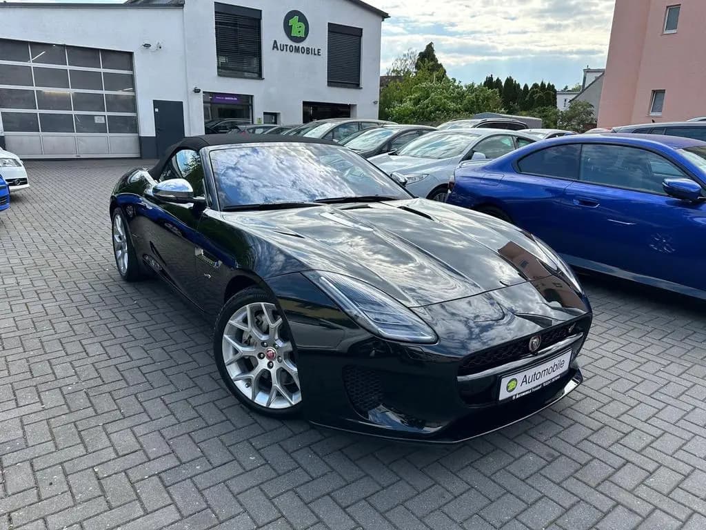 Main__Slider__Photo:Jaguar F-Type 2.0 L P300 Turbo*NAVI*KAM*LED*SHZ*TEMPOMA 03/2018-0