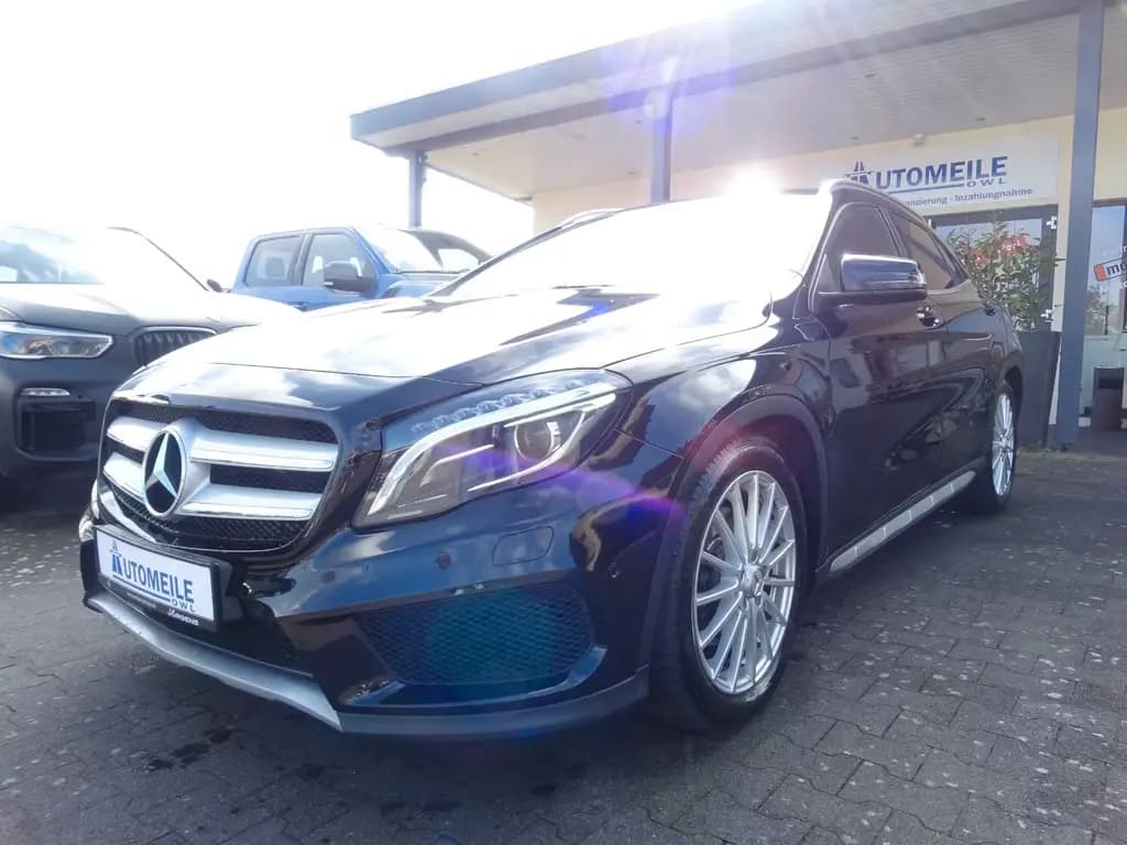 Main__Slider__Photo:Mercedes-Benz GLA 250 4Matic AMG 2. HAND LED NAVI KAMERA LEDER 09/2016-0