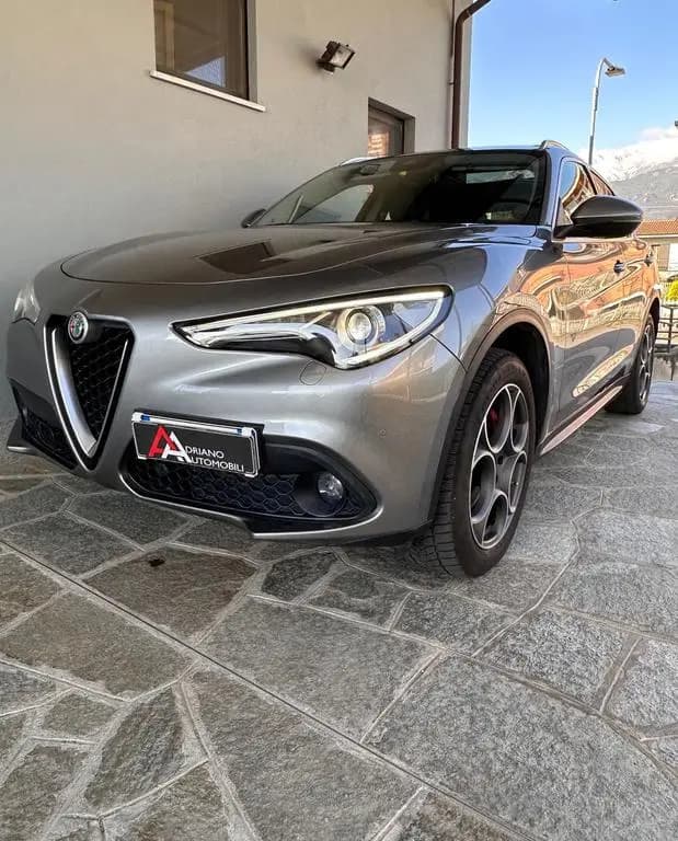 Main__Slider__Photo:Alfa Romeo Stelvio 2.2 t Super Q4 210cv auto 04/2018-0