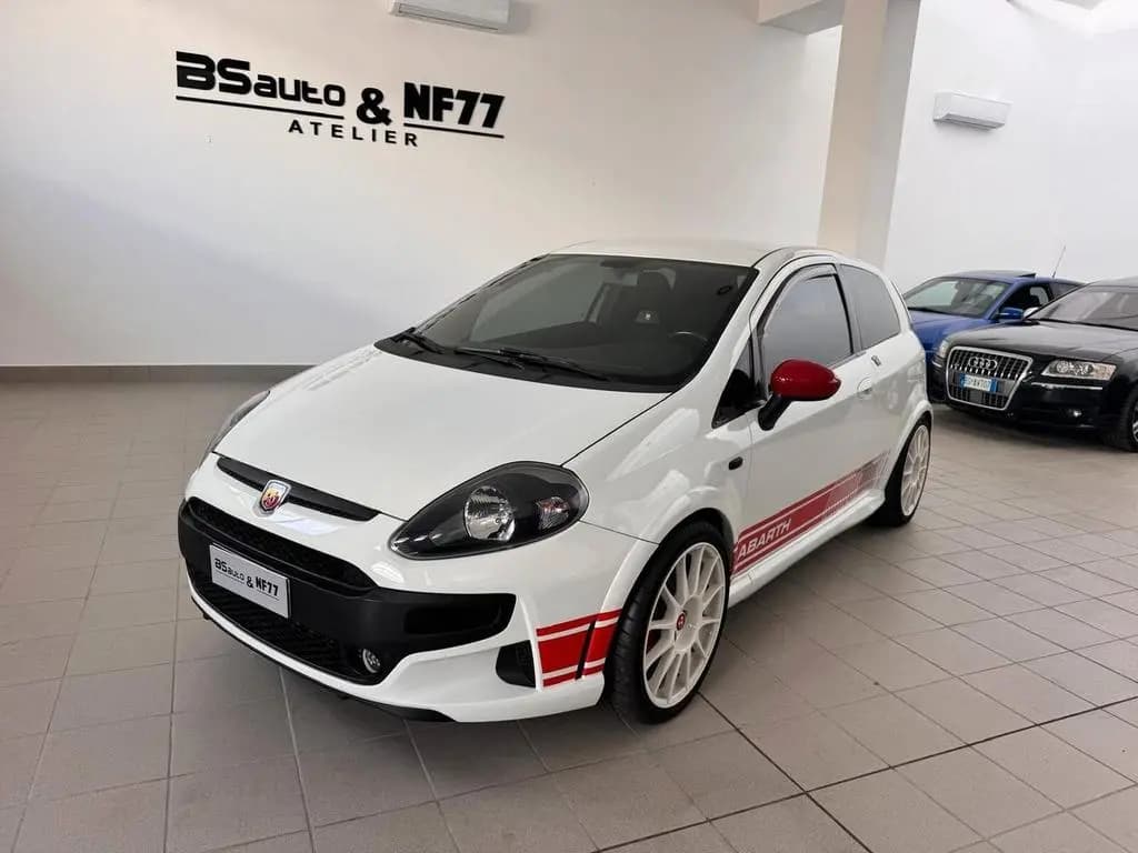Main__Slider__Photo:Abarth Grande Punto 1.4 T-Jet 16V 3 porte 10/2007-0