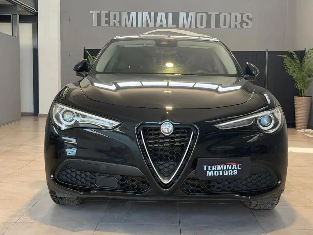 Main__Slider__Photo:Alfa Romeo Stelvio 2.2 Turbodiesel 160 CV AT8 RW 01/2019-0