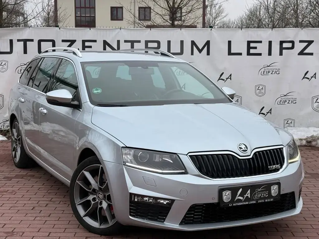 Main__Slider__Photo:Skoda Octavia Combi RS KEYLESS*DSG*LED*CARBON*TÜV*TOP 11/2013-1