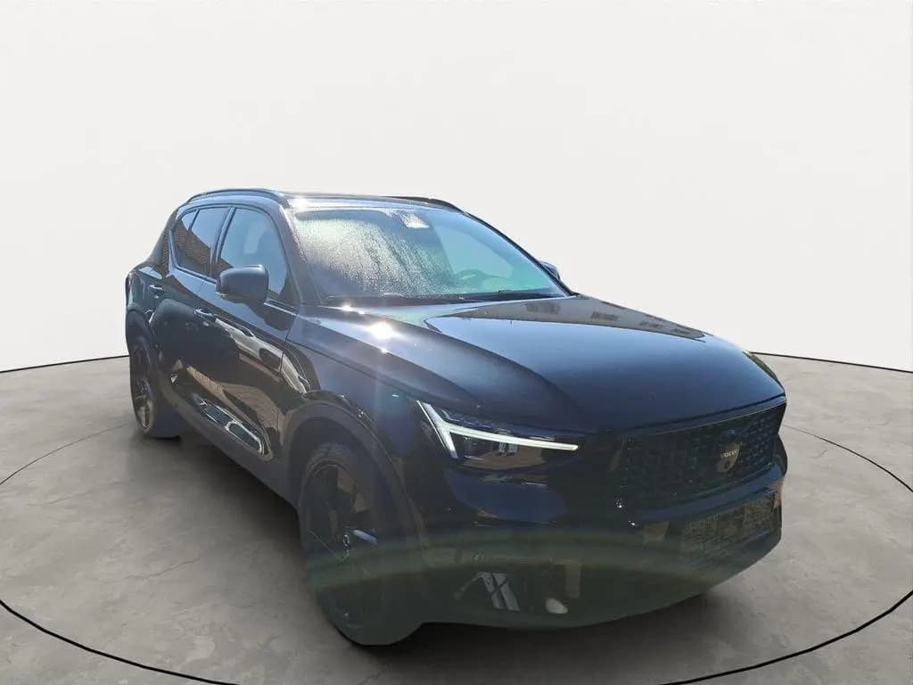 Main__Slider__Photo:Volvo XC40 B3 Black Edition Plus 360° AHK PANO H/K LED 04/2025-0