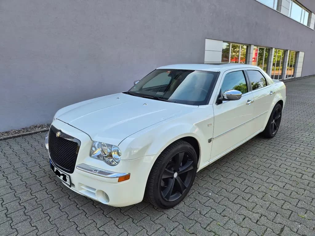 Main__Slider__Photo:Chrysler 300C 3.0 CRD Autom. - Sommerauto HU 04/2028 12/2007-0