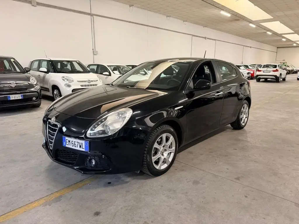 Main__Slider__Photo:Alfa Romeo Giulietta 1.4 Turbo 105 CV Progressio 04/2012-1
