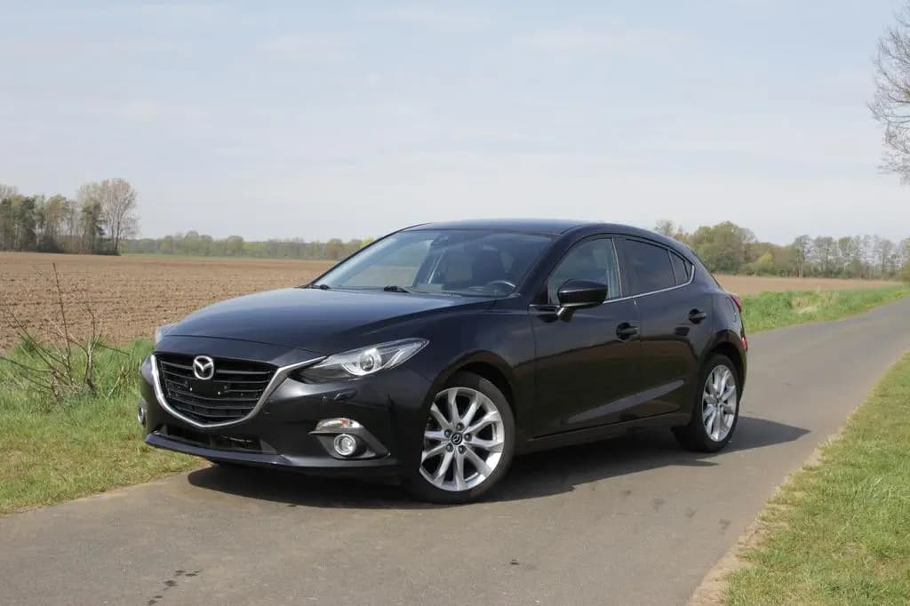 Main__Slider__Photo:Mazda 3 2.0 SKYACTIV-G 120 Sports-Line Bose TÜV 12/27 05/2014-0