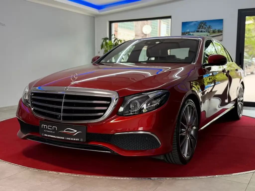 Main__Slider__Photo:Mercedes-Benz E-Class 400 4M AMG-Line/Widescreen/ACC/Sitzklima/AirM 03/2017-0