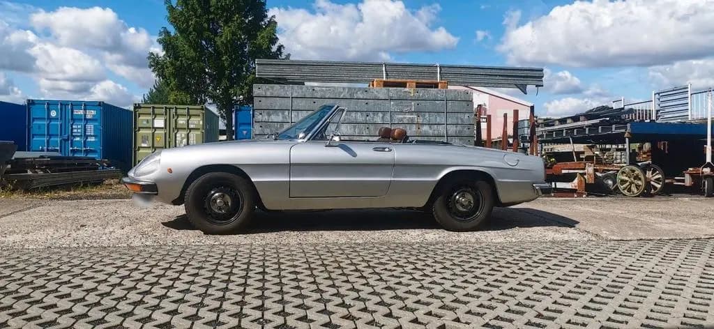 Main__Slider__Photo:Alfa Romeo Spider 115 2,0 02/2026-0