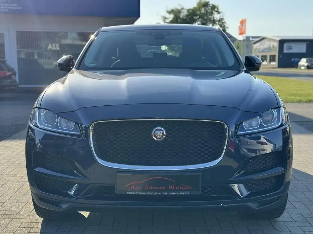 Main__Slider__Photo:Jaguar F-Pace Pure AWD SHZ TEMPOMAT 1. Hand Scheckheft 03/2017-1