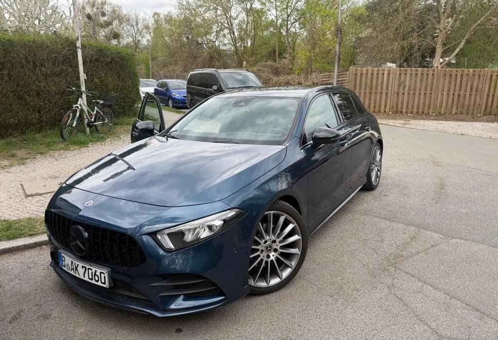 Main__Slider__Photo:Mercedes-Benz A-Class 180 - 10/2019-0