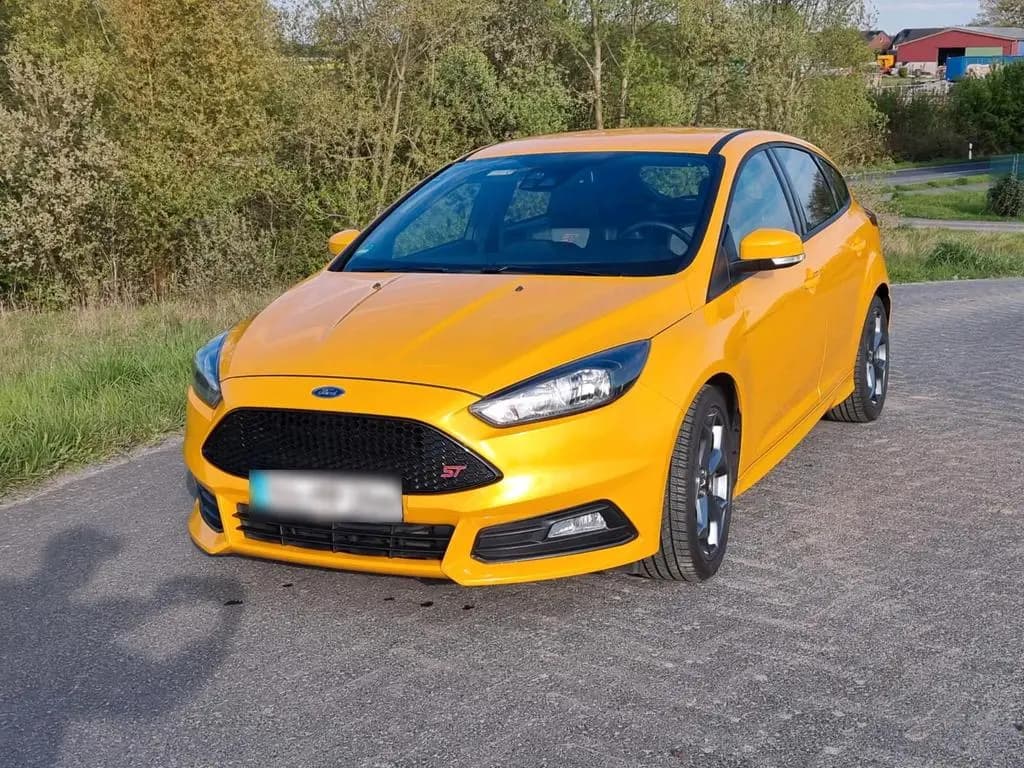 Main__Slider__Photo:Ford Focus ST 02/2018-0