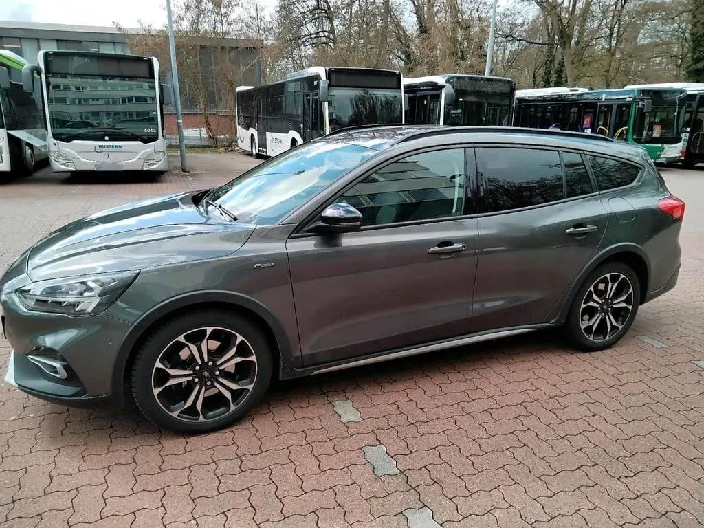 Main__Slider__Photo:Ford Focus Turnier Active ST Line 05/2019-0