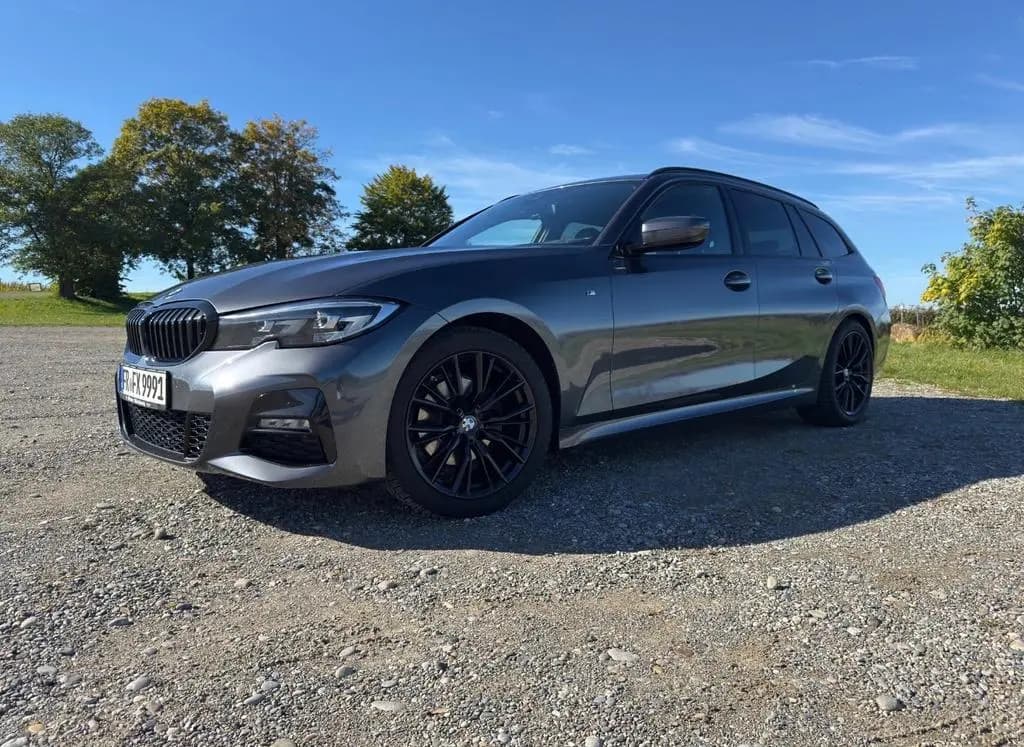 Main__Slider__Photo:BMW 3 Series 320d Touring M Sport Automatik M Sport 04/2020-0