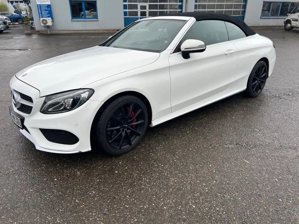 Main__Slider__Photo:Mercedes-Benz C-Class 300 Autom. - 06/2018-0