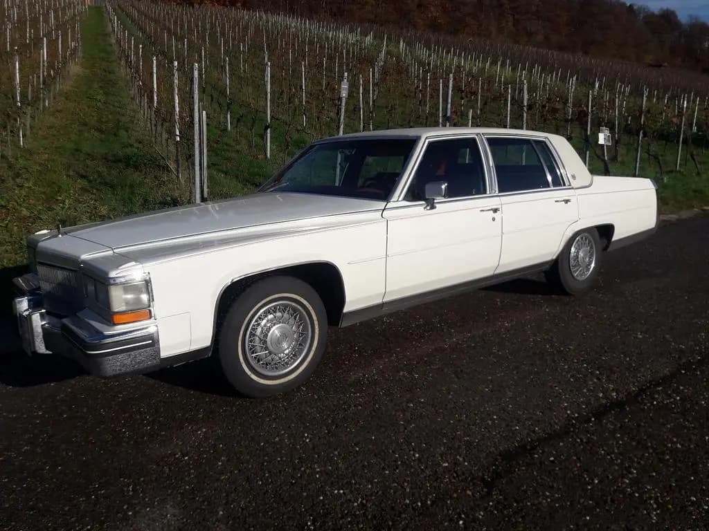 Main__Slider__Photo:Cadillac Fleetwood Brougham H-Zulassung 07/1984-0