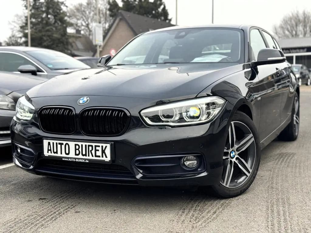 Main__Slider__Photo:BMW 1 Series 118i 5trg Sport Line Navi Leder LED PDC MFL Shz 08/2017-0