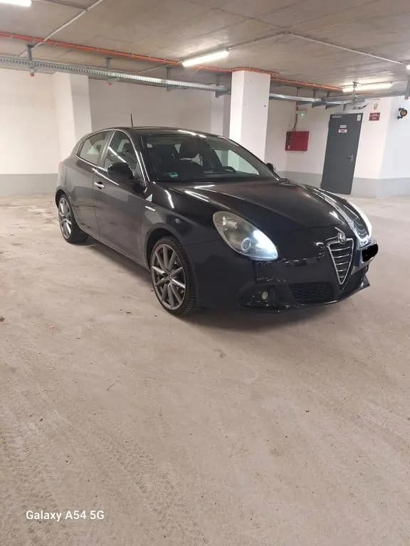 Main__Slider__Photo:Alfa Romeo Giulietta 1.4 TB 170 PS sport... 11/2010-0