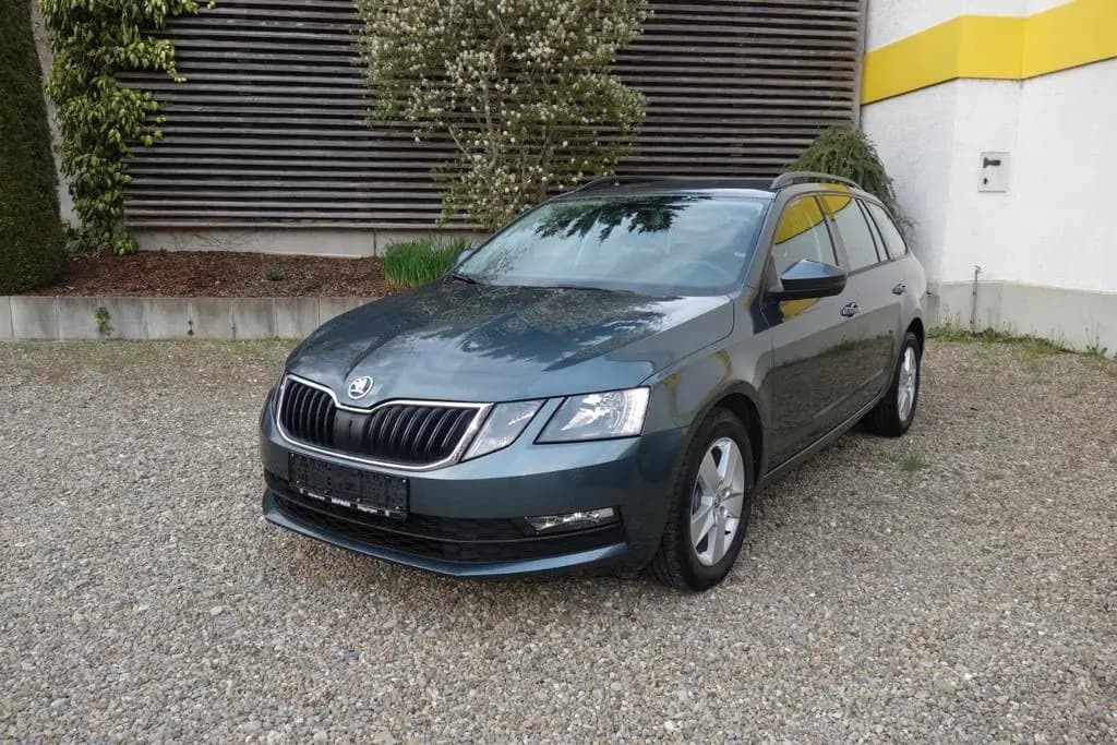 Main__Slider__Photo:Skoda Octavia Combi Ambition 05/2019-0