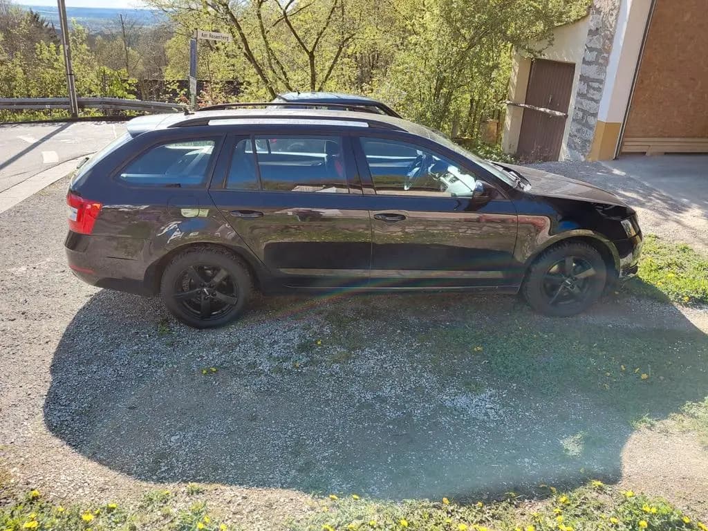 Main__Slider__Photo:Skoda Octavia 1.5 TSI ACT SOLEIL Combi SOLEIL 03/2019-0