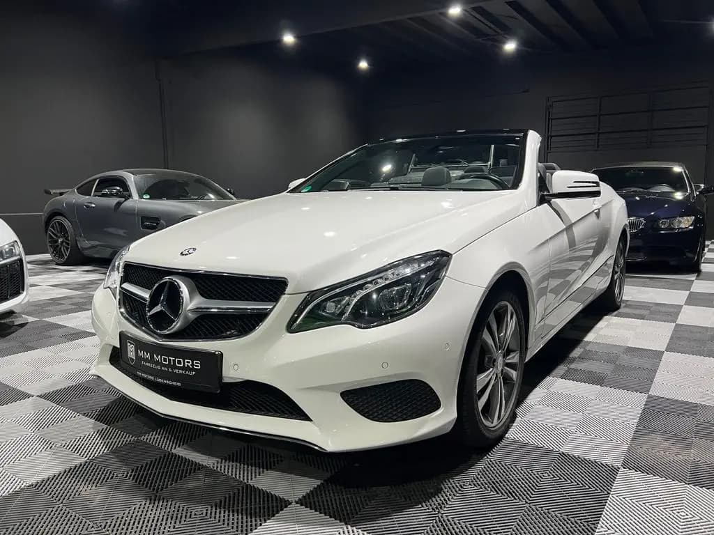Main__Slider__Photo:Mercedes-Benz E-Class 200 Cabrio Automatik*Airscarf*Kamera*Vollleder 02/2016-0