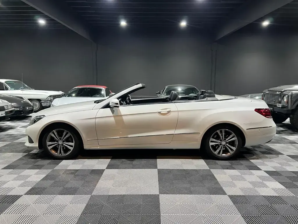 Main__Slider__Photo:Mercedes-Benz E-Class 200 Cabrio Automatik*Airscarf*Kamera*Vollleder 02/2016-1