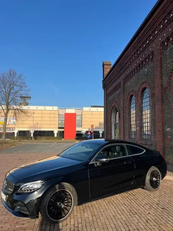 Main__Slider__Photo:Mercedes-Benz C-Class 180 AMG-Line gute Ausstattung Automatik 03/2019-0