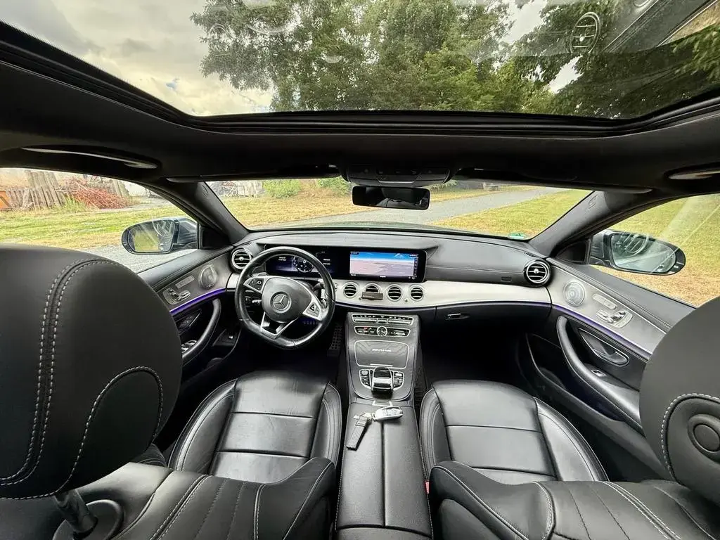Main__Slider__Photo:Mercedes-Benz E-Class E.400 4M AMG 09/2018-1