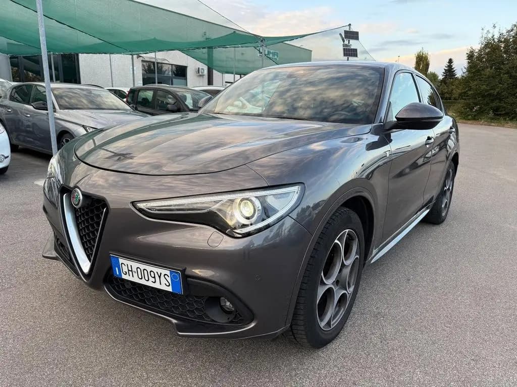 Main__Slider__Photo:Alfa Romeo Stelvio 2.2 210 CV AT8 Q4 Ti 02/2022-0