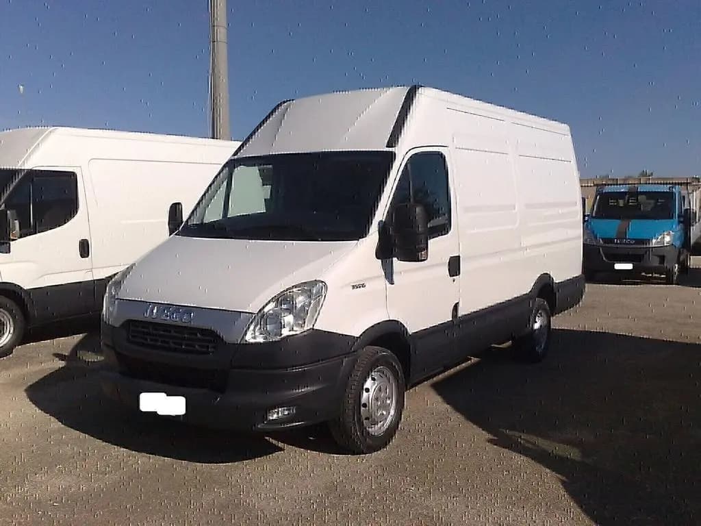 Main__Slider__Photo:Iveco Daily 35s15 FURGONE DI SERIE - 2013 02/2013-0