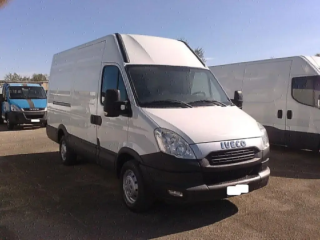 Main__Slider__Photo:Iveco Daily 35s15 FURGONE DI SERIE - 2013 02/2013-1