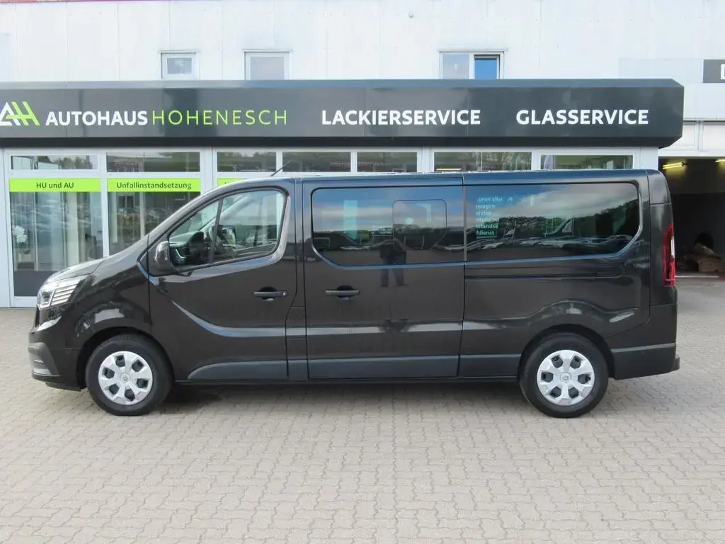 Main__Slider__Photo:Renault Trafic Combi L2H1 3,0t Navi PDC 11/2023-1