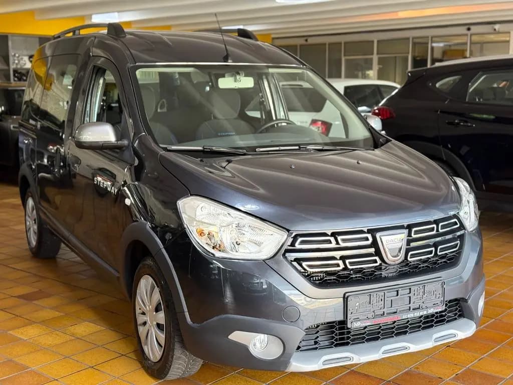 Main__Slider__Photo:Dacia Dokker Stepway Plus/NAVI/KAMERA/AHK/SHZ/TEMP/TOP 12/2020-0