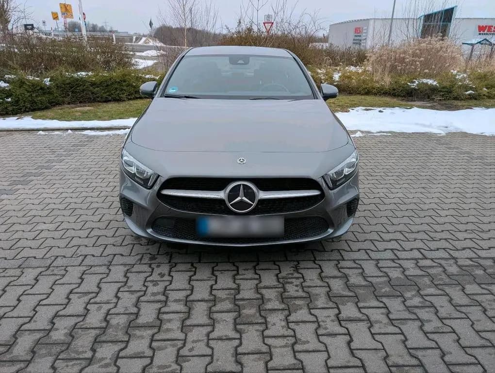 Main__Slider__Photo:Mercedes-Benz A-Class Benz A180 A-Klasse TÜV 11/2027 Bu... 07/2019-0