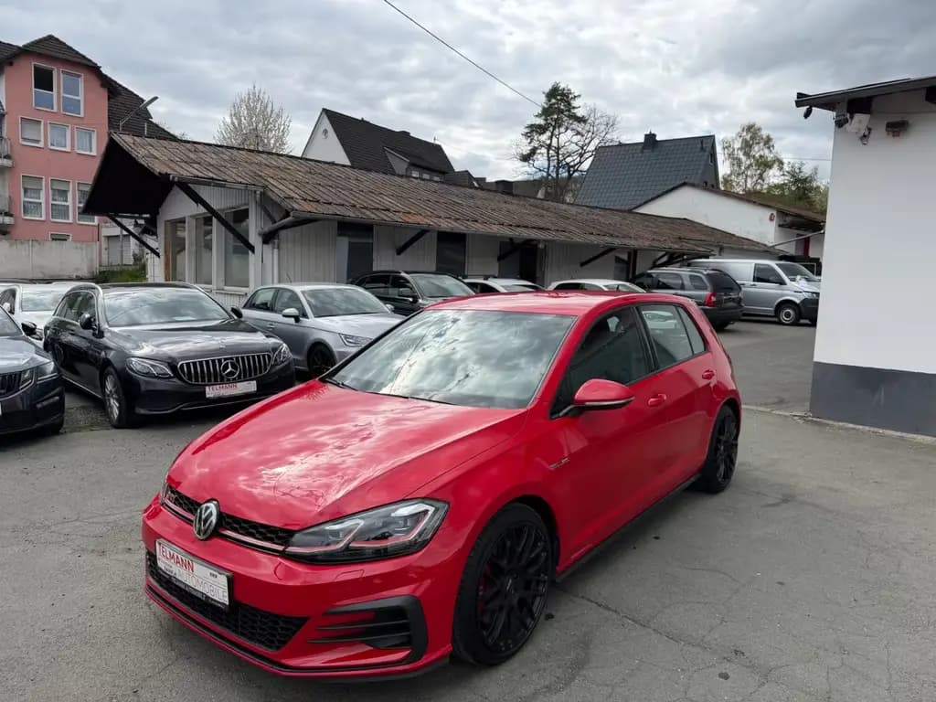 Main__Slider__Photo:Volkswagen Golf VII Lim. GTI Performance BMT/Start-Stopp 12/2019-0