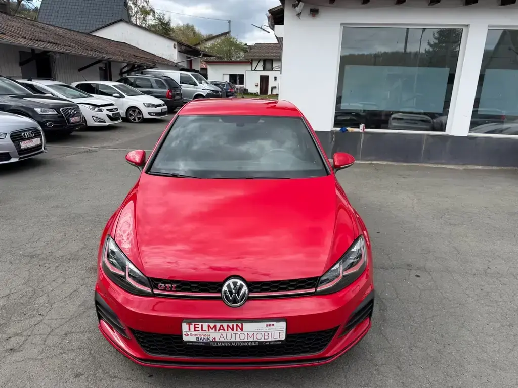 Main__Slider__Photo:Volkswagen Golf VII Lim. GTI Performance BMT/Start-Stopp 12/2019-1