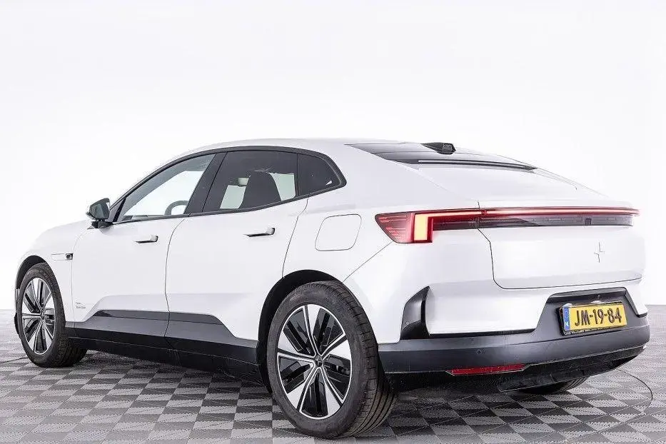 Main__Slider__Photo:Polestar 4 Long Range Single motor 100 kWh | harman/kardo 05/2024-1