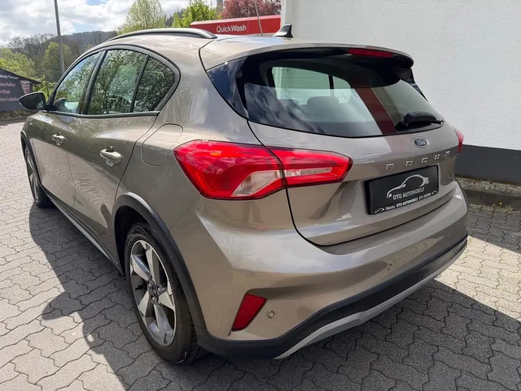 Main__Slider__Photo:Ford Focus Lim. Active 06/2019-0