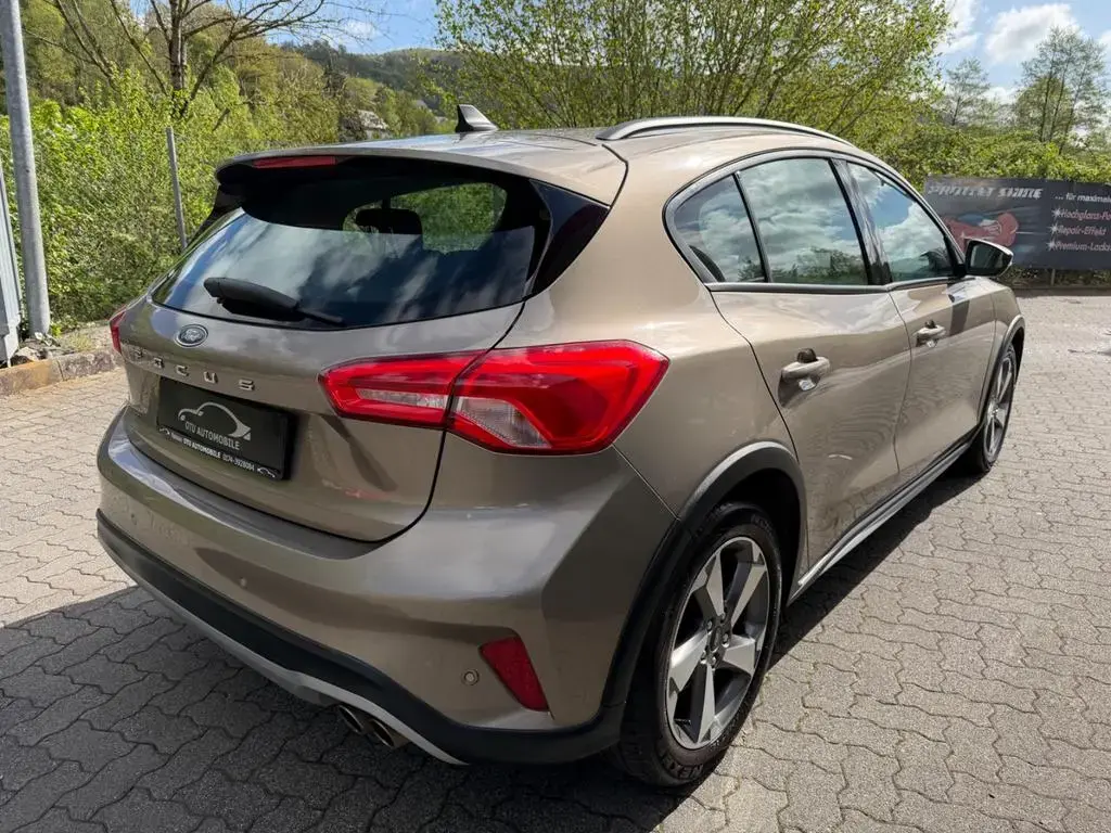 Main__Slider__Photo:Ford Focus Lim. Active 06/2019-1