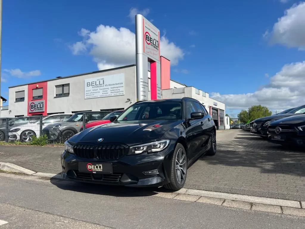Main__Slider__Photo:BMW 3 Series 320 Touring 320 d xDrive Advantage FINANZIERUNG 01/2021-0